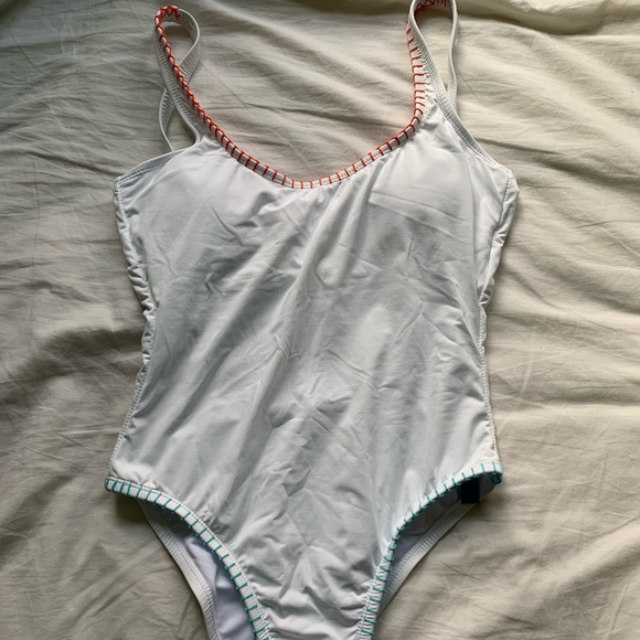 One piece swimsuit - Picture 3 of 4